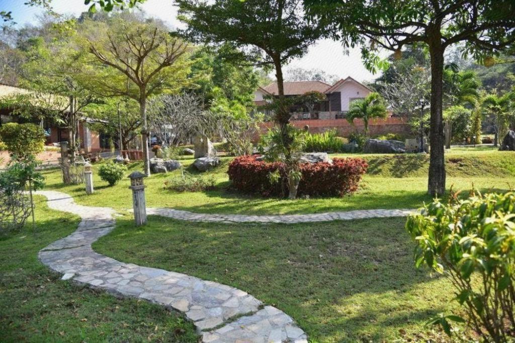 Dusit Talai Resort Mu Si Esterno foto