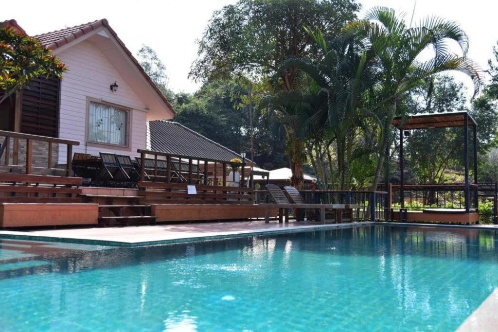 Dusit Talai Resort Mu Si Esterno foto