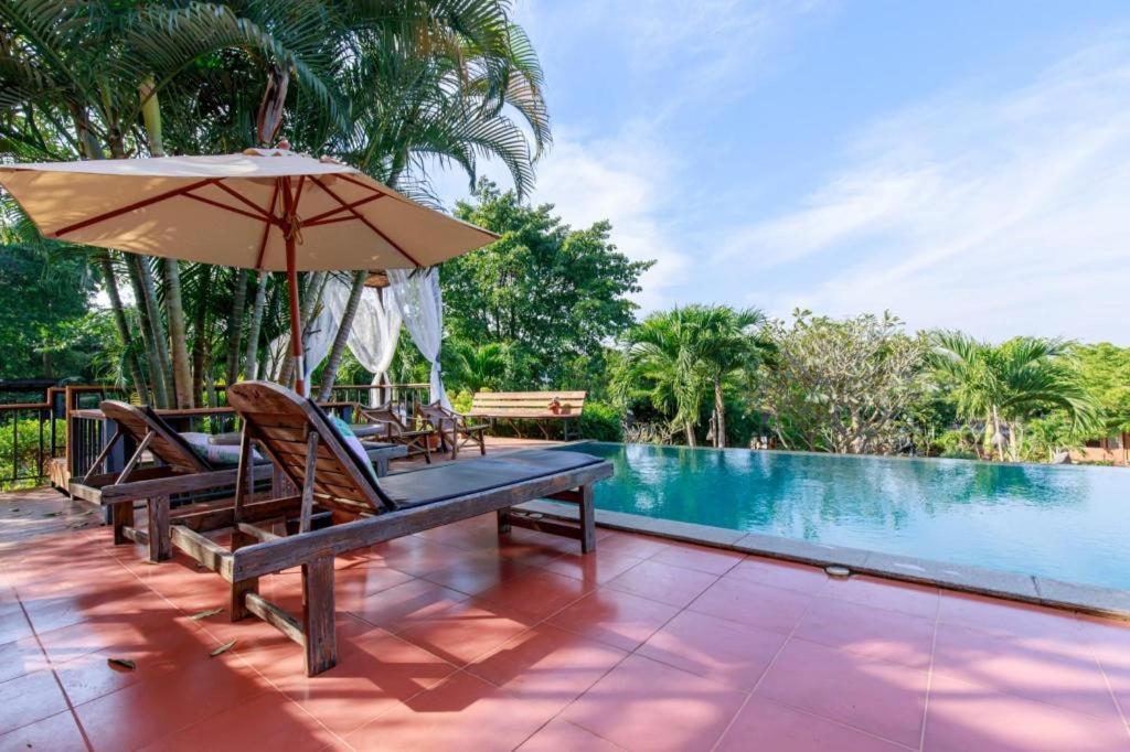Dusit Talai Resort Mu Si Esterno foto